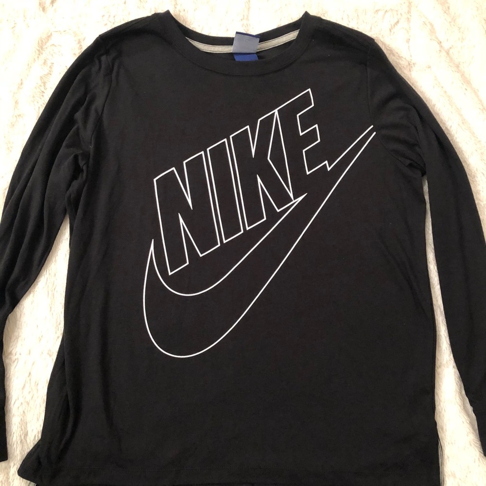 Nike Long Sleeved T